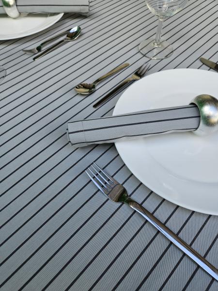 Hussen - Zebra – Stoff mit feiner Streifenstruktur